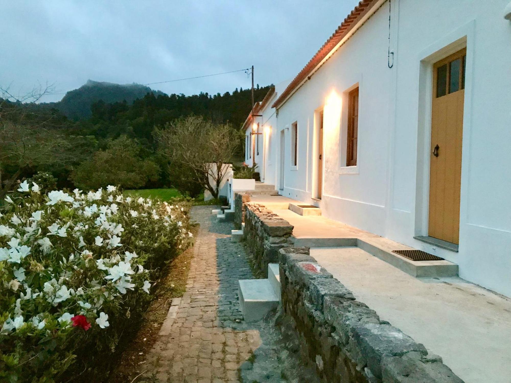 #Areias Houses 7 Фурнаш Екстериор снимка